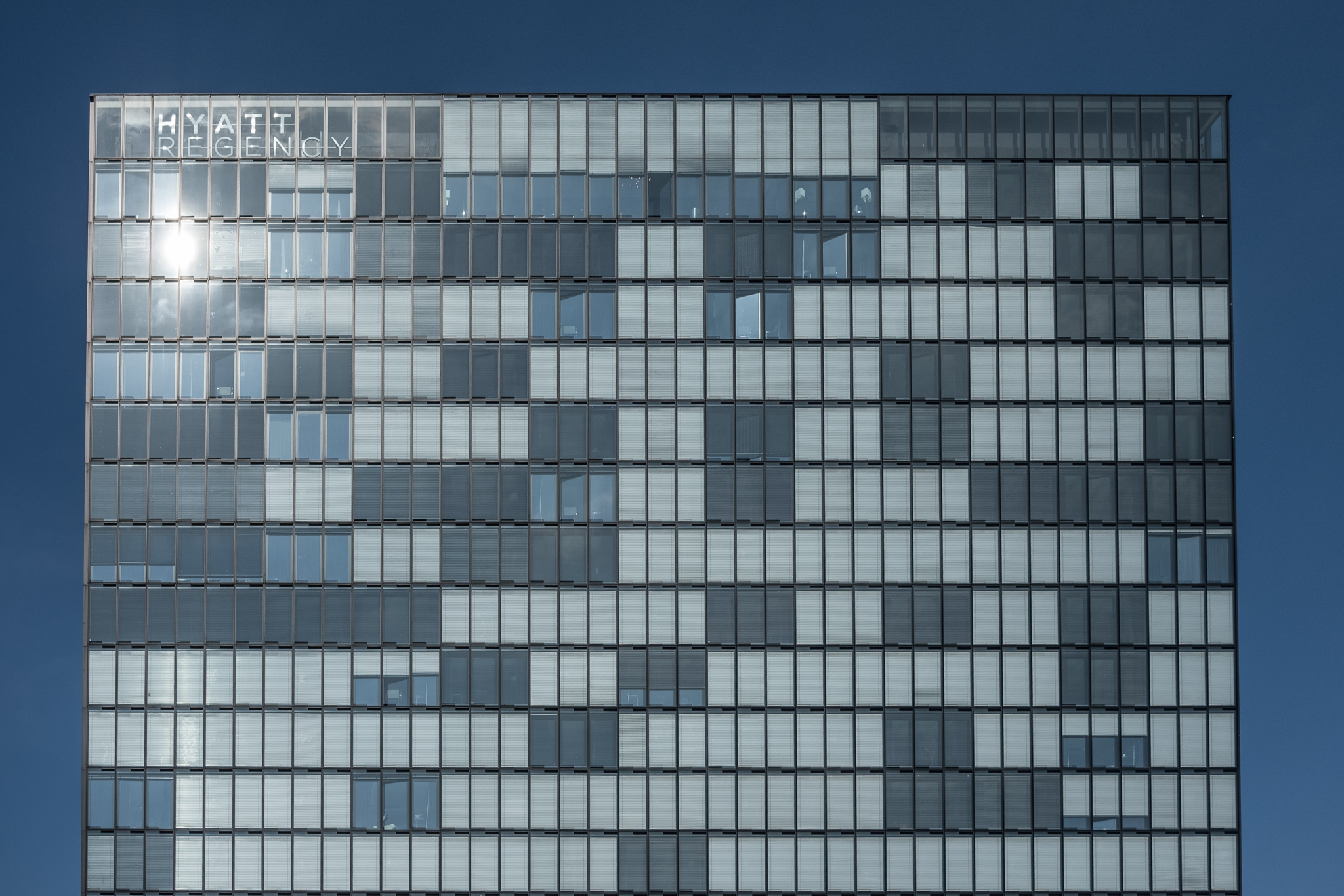 SF 001 170402 1020